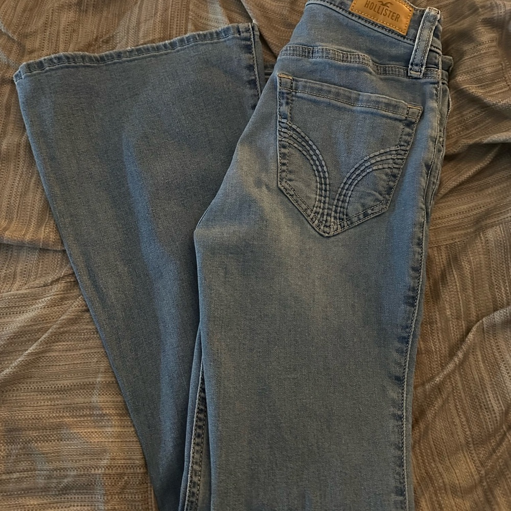 Hollister Women's Flare Jeans in Classic Blue